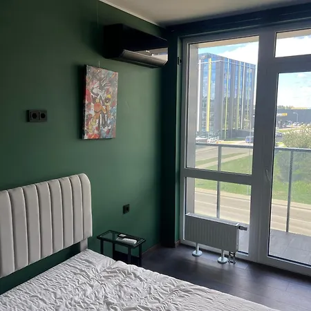 Luxury Apartment *